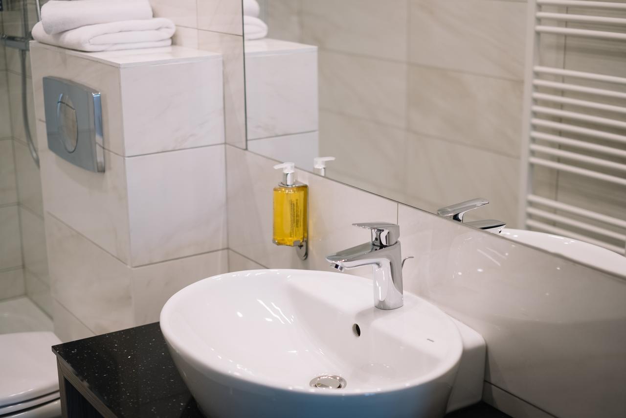 Norm Hill Hotel Cluj-Napoca Buitenkant foto