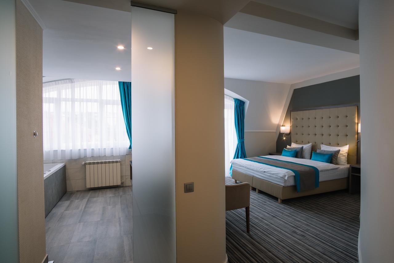 Norm Hill Hotel Cluj-Napoca Buitenkant foto
