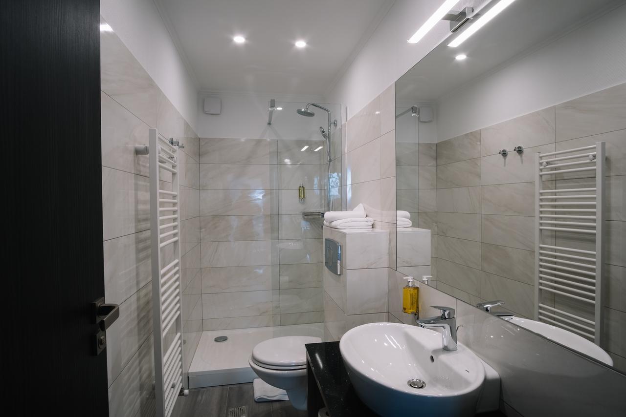 Norm Hill Hotel Cluj-Napoca Buitenkant foto