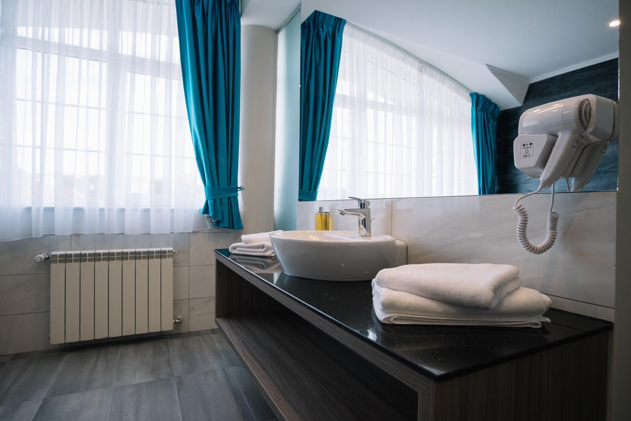 Norm Hill Hotel Cluj-Napoca Buitenkant foto